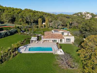Villa For Sale in