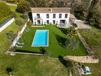 Villa For Sale in Chateauneuf Grasse, France