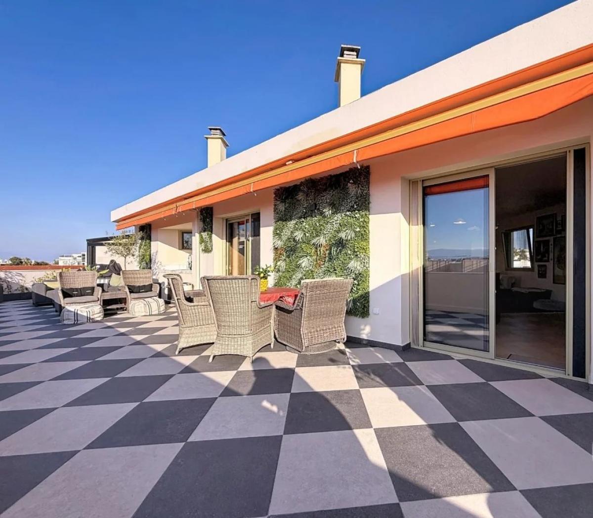 Picture of Apartment For Sale in Antibes, Cote d'Azur, France