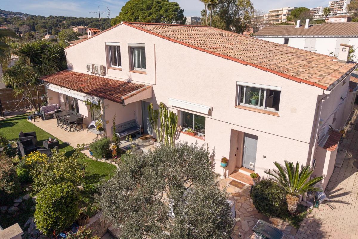 Picture of Home For Sale in Antibes, Cote d'Azur, France
