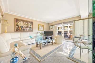 Apartment For Sale in Cannes, France