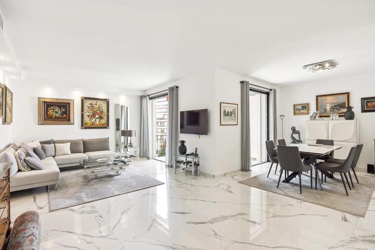 Picture of Apartment For Sale in Cannes, Cote d'Azur, France