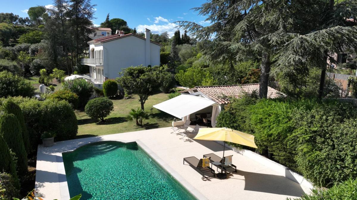Picture of Villa For Sale in LA ROQUETTE SUR SIAGNE, Cote d'Azur, France