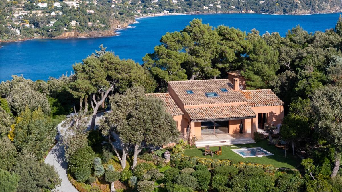 Picture of Villa For Sale in Le Lavandou, Provence-Alpes-Cote d'Azur, France