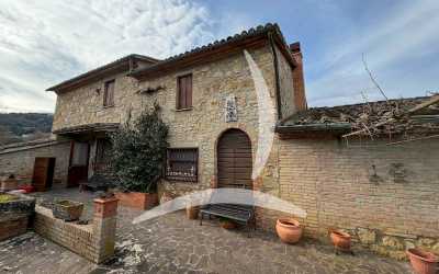 Home For Sale in Cetona, Italy
