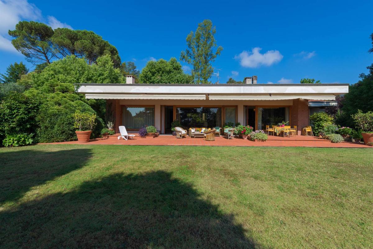 Picture of Villa For Sale in Lucca, Tuscany, Italy
