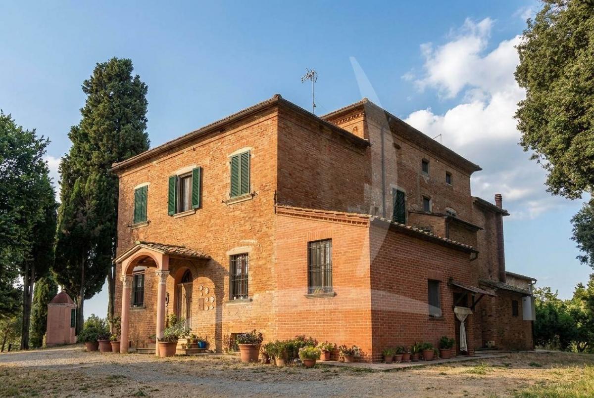 Picture of Home For Sale in Montepulciano, Tuscany, Italy