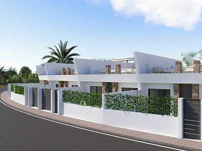 Villa For Sale in Roldan, Spain