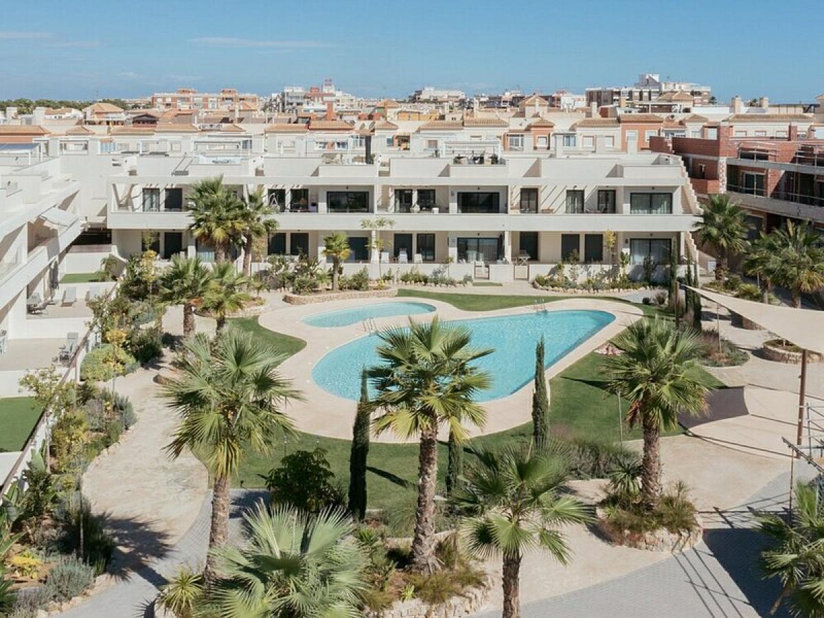 Picture of Apartment For Sale in Torrevieja, Alicante, Spain