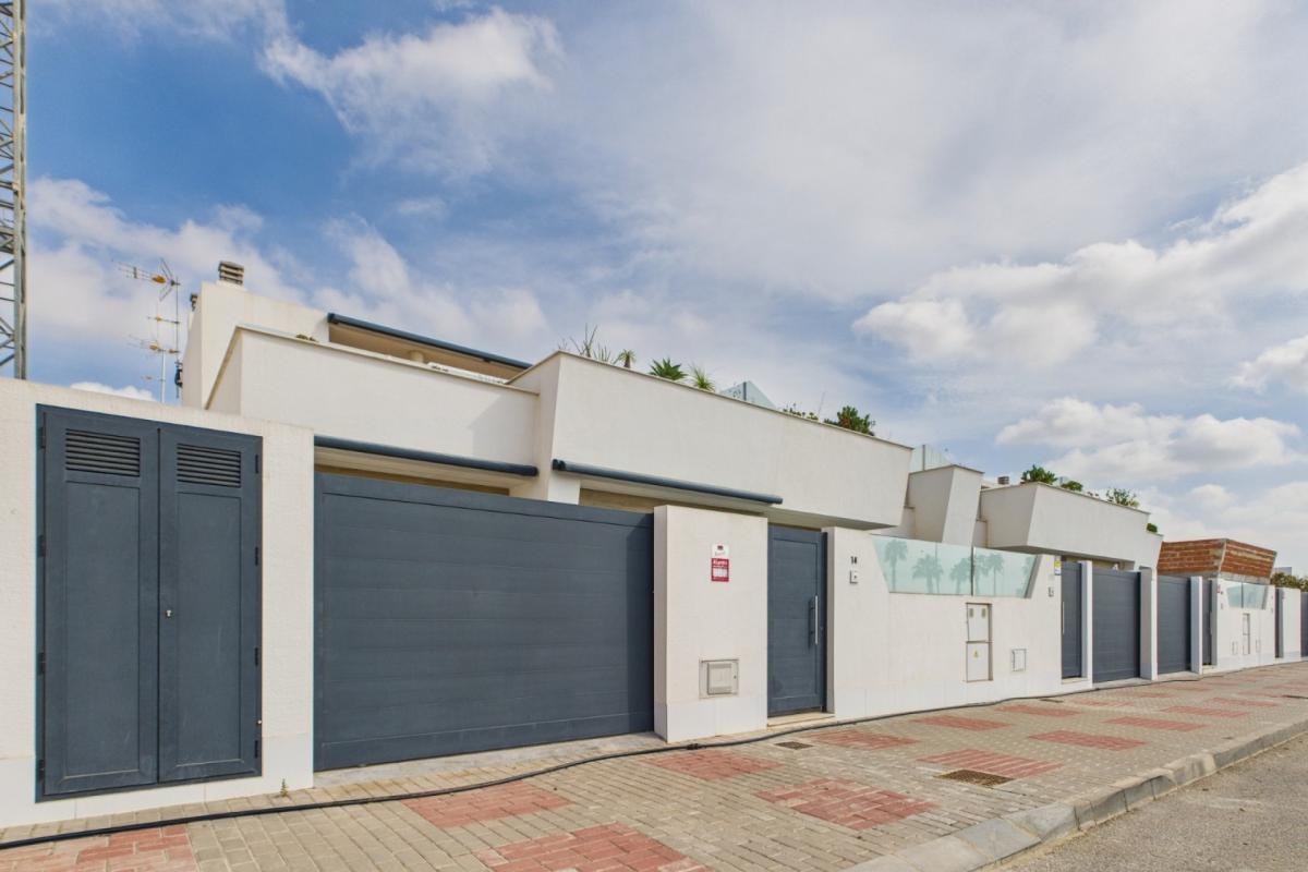 Picture of Villa For Sale in Torre Pacheco, Alicante, Spain