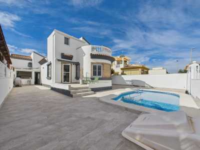 Villa For Sale in Pilar De La Horadada, Spain