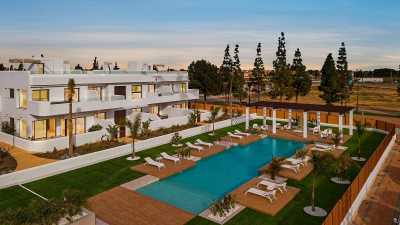 Villa For Sale in Los Alcazares, Spain