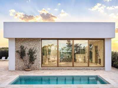 Villa For Sale in 