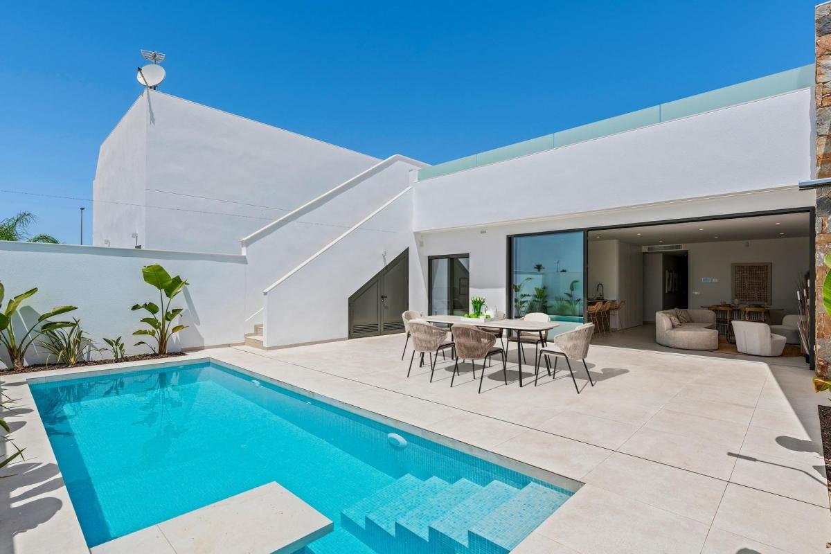 Picture of Villa For Sale in Los Alcazares, Alicante, Spain