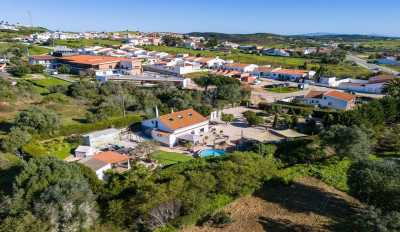 Villa For Sale in Budens, Portugal