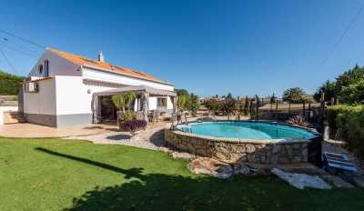 Villa For Sale in Budens, Portugal