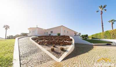Villa For Sale in Lagos, Portugal