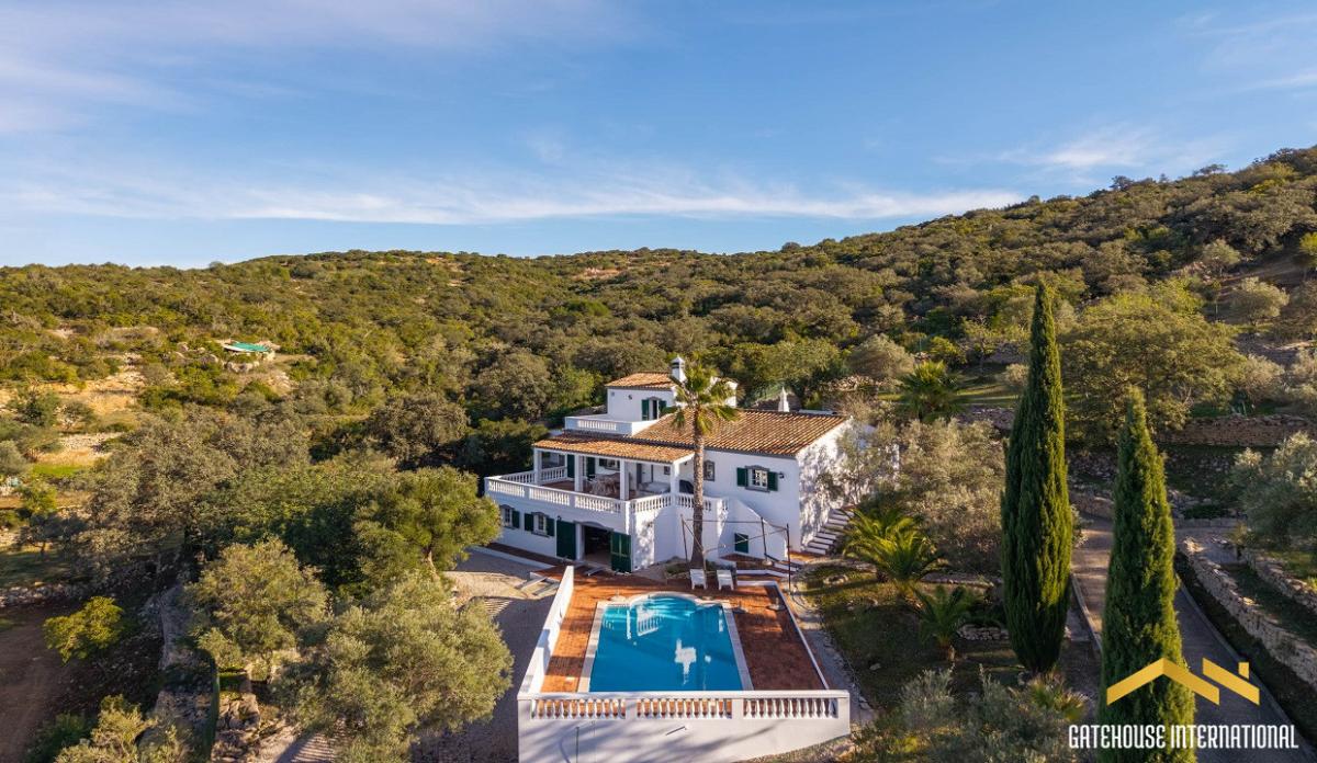 Picture of Villa For Sale in Santa Barbara De Nexe, Faro, Portugal