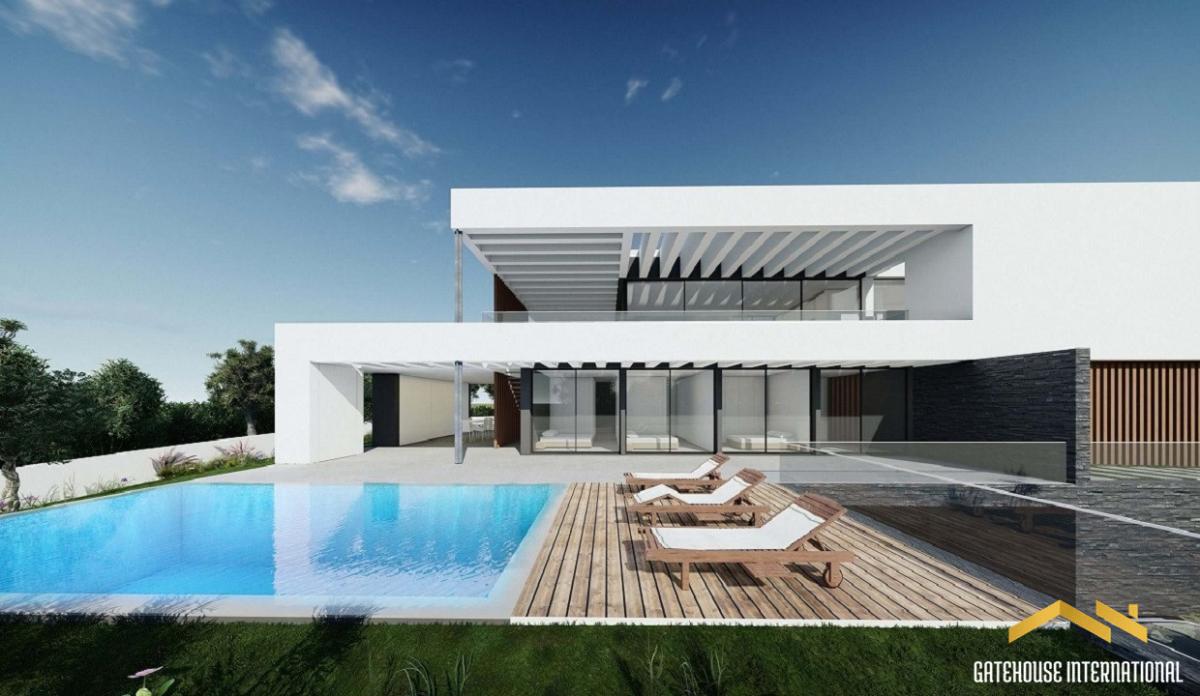 Picture of Villa For Sale in Praia Da Luz, Algarve, Portugal