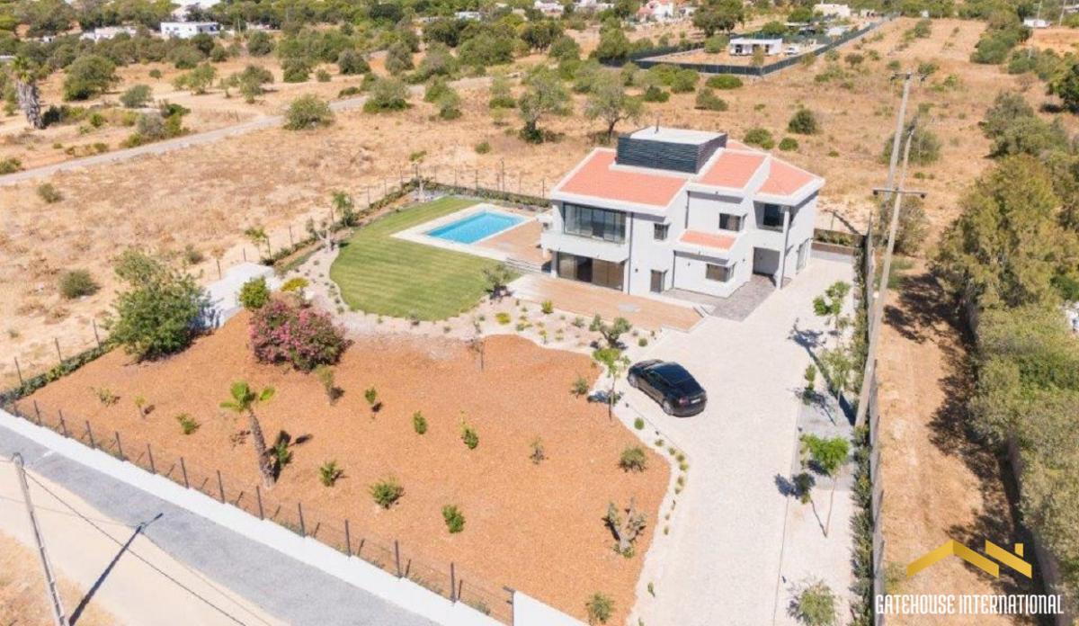 Picture of Home For Sale in Quarteira, Algarve, Portugal