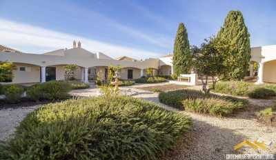 Home For Sale in Carvoeiro, Portugal