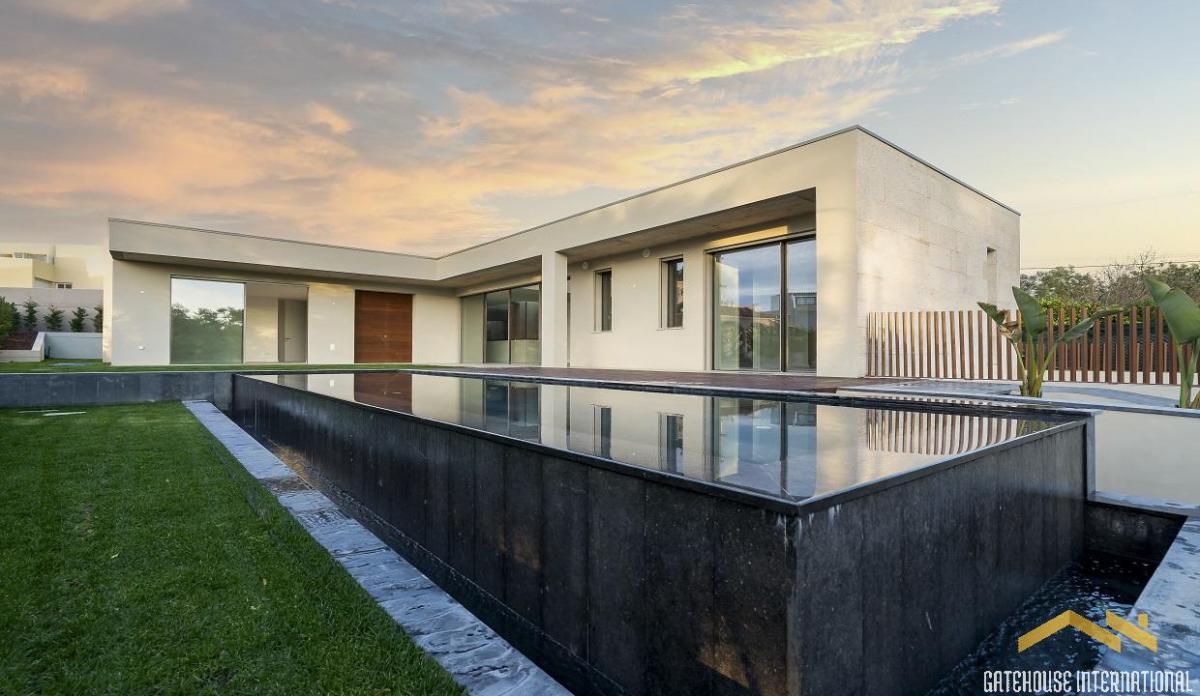 Picture of Villa For Sale in Almancil, Algarve, Portugal