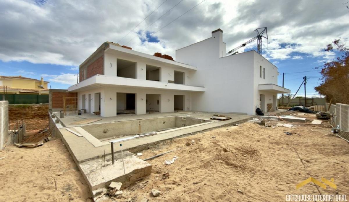 Picture of Villa For Sale in Almancil, Algarve, Portugal