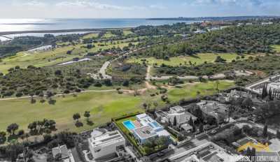 Villa For Sale in Lagos, Portugal