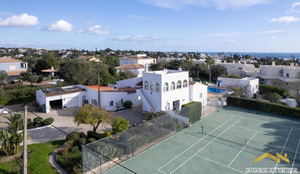 Picture of Villa For Sale in Lagoa, Algarve, Portugal