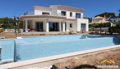 Villa For Sale in Vilamoura, Portugal
