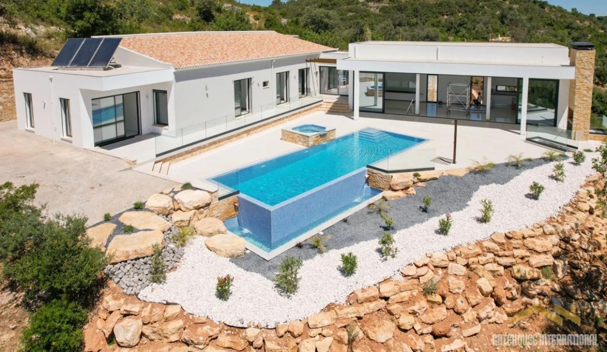 Picture of Villa For Sale in Loule, Faro, Portugal