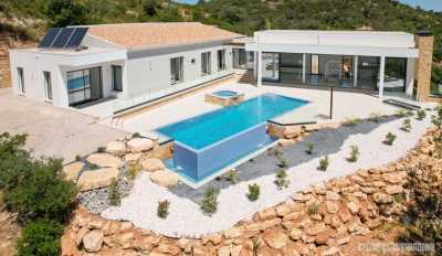 Villa For Sale in Loule, Portugal