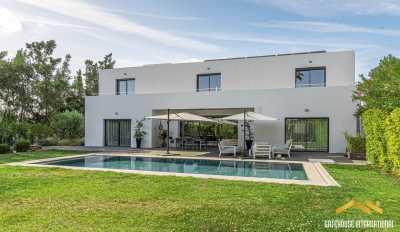 Villa For Sale in Loule, Portugal