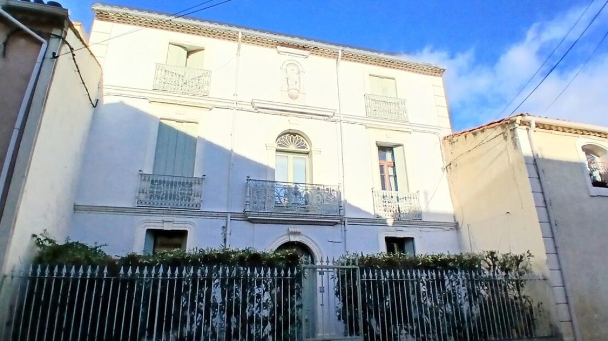 Picture of Home For Sale in Autignac, Languedoc Roussillon, France