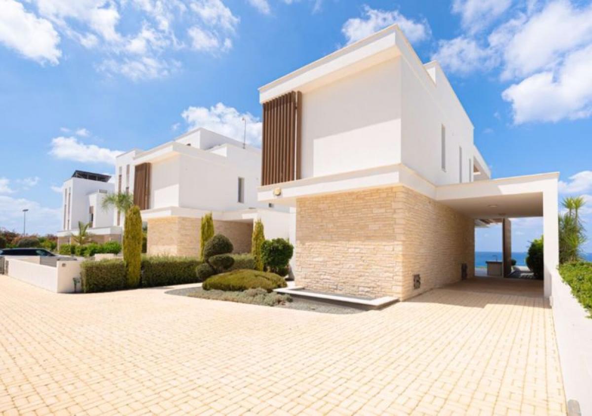 Picture of Villa For Sale in Kissonerga, Paphos, Cyprus