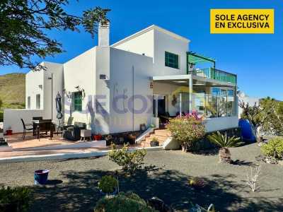 Home For Sale in Yaiza, Spain