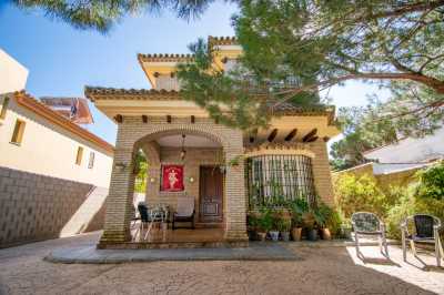 Villa For Sale in Chiclana, Spain