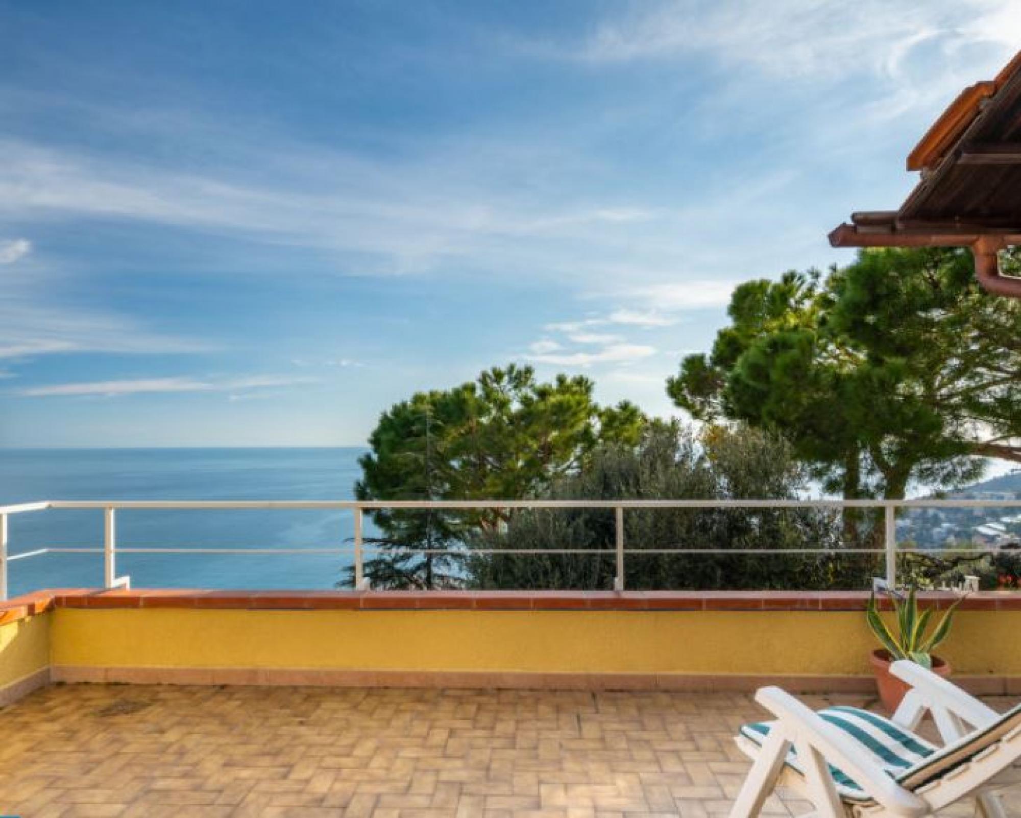 Villa For Sale in Imperia, Liguria, Italy