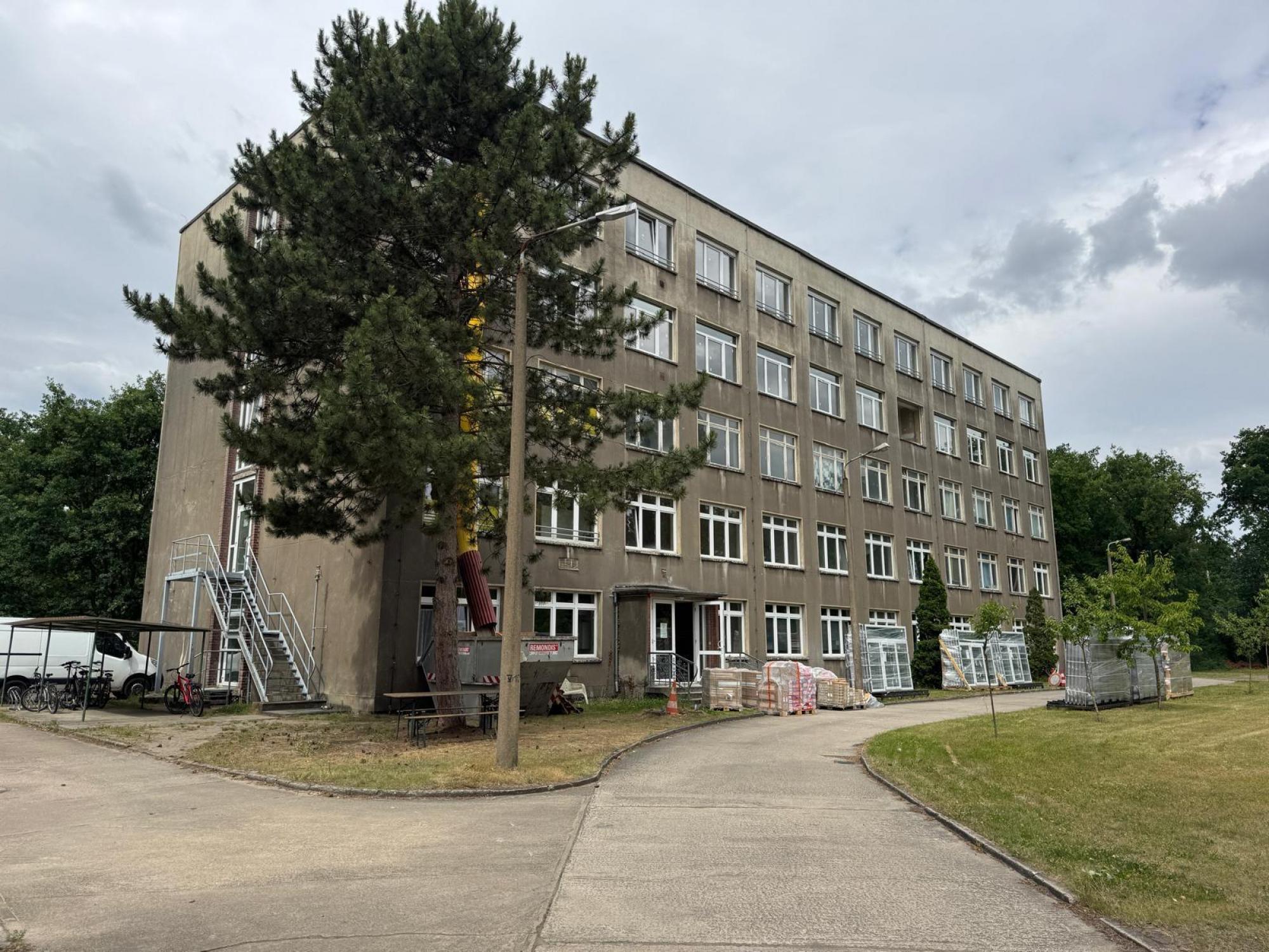 Commercial Building For Sale in Coswig, Saxony-Anhalt, Germany