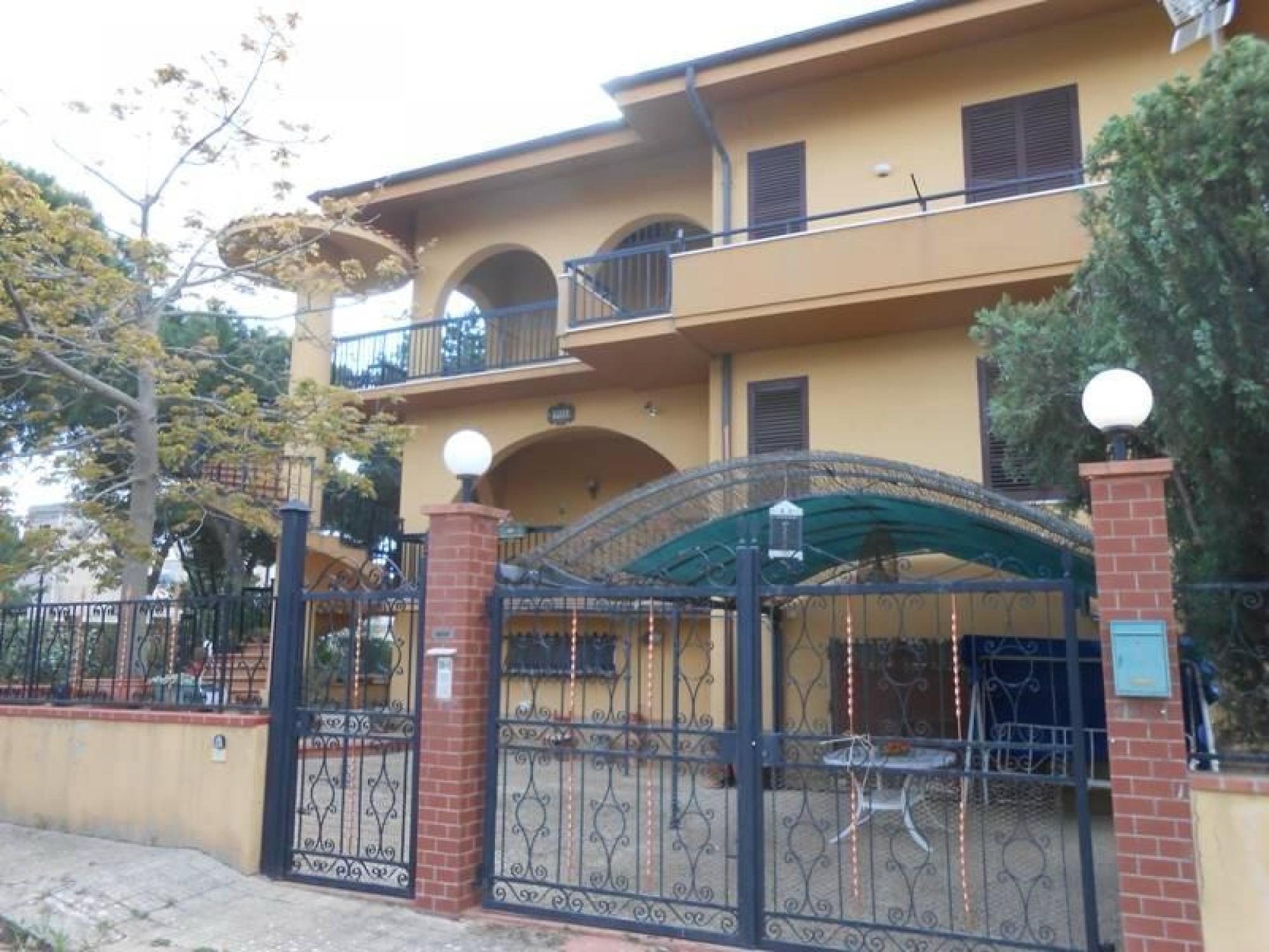 Picture of Villa For Sale in Mazara Del Vallo, Sicily, Italy