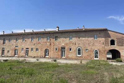 Home For Sale in Calcinaia, Italy