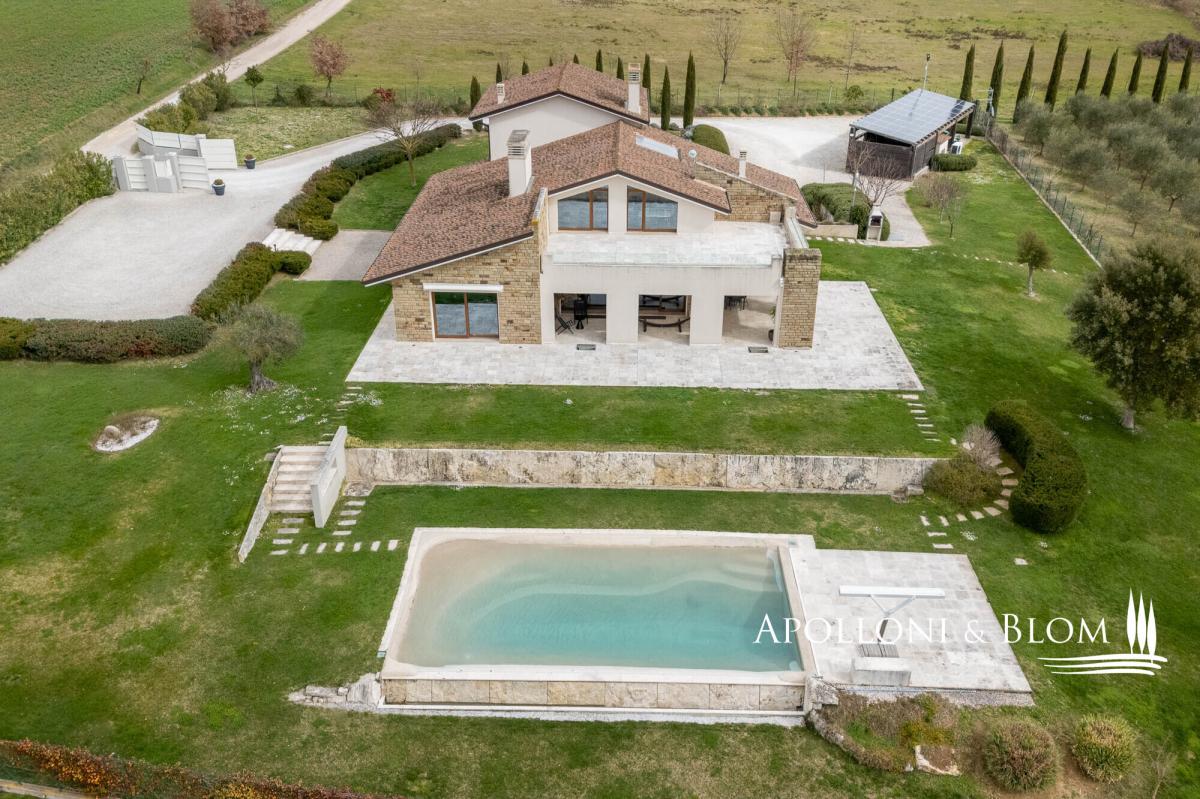 Picture of Villa For Sale in Sinalunga, Tuscany, Italy