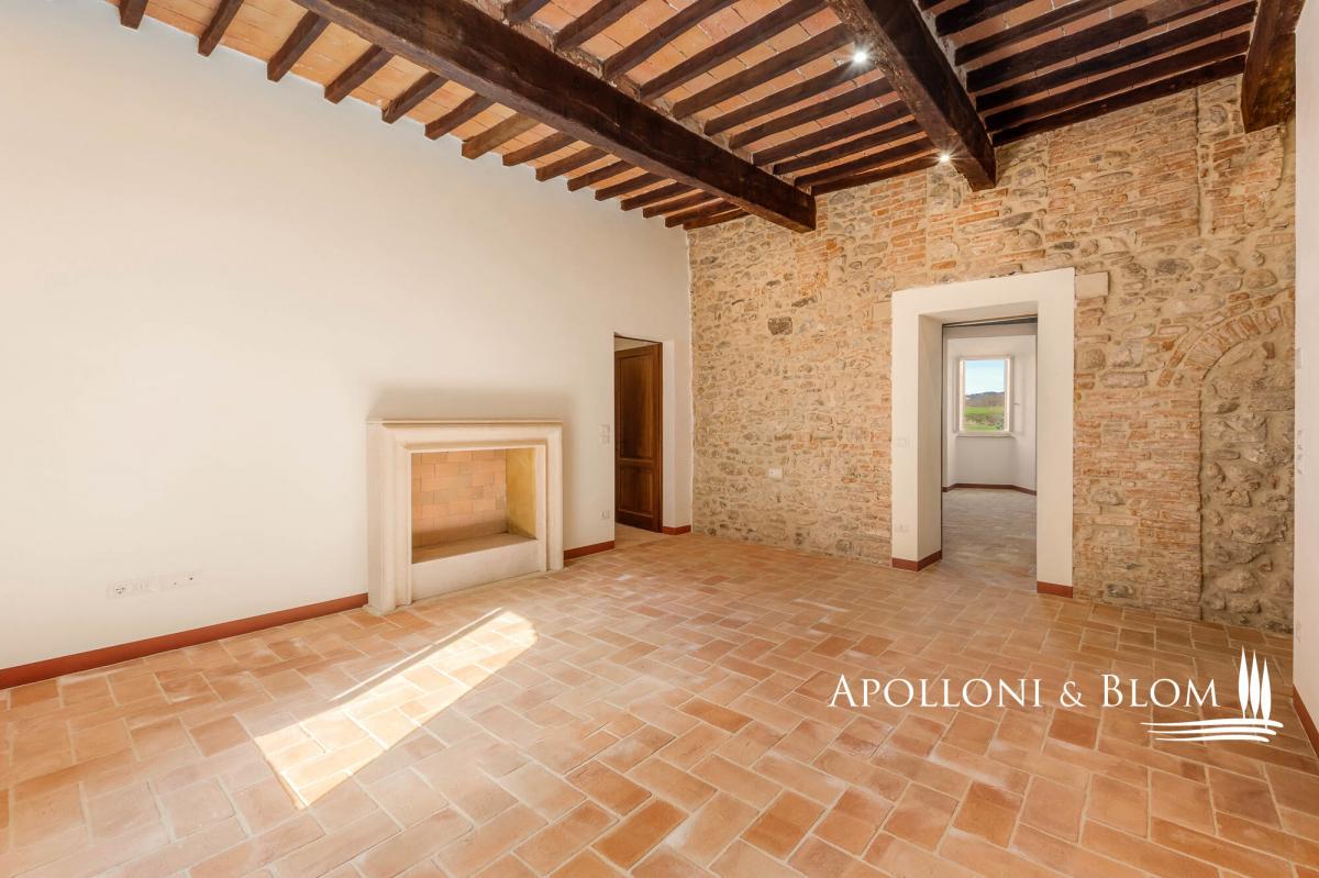 Picture of Apartment For Sale in Piegaro, Umbria, Italy