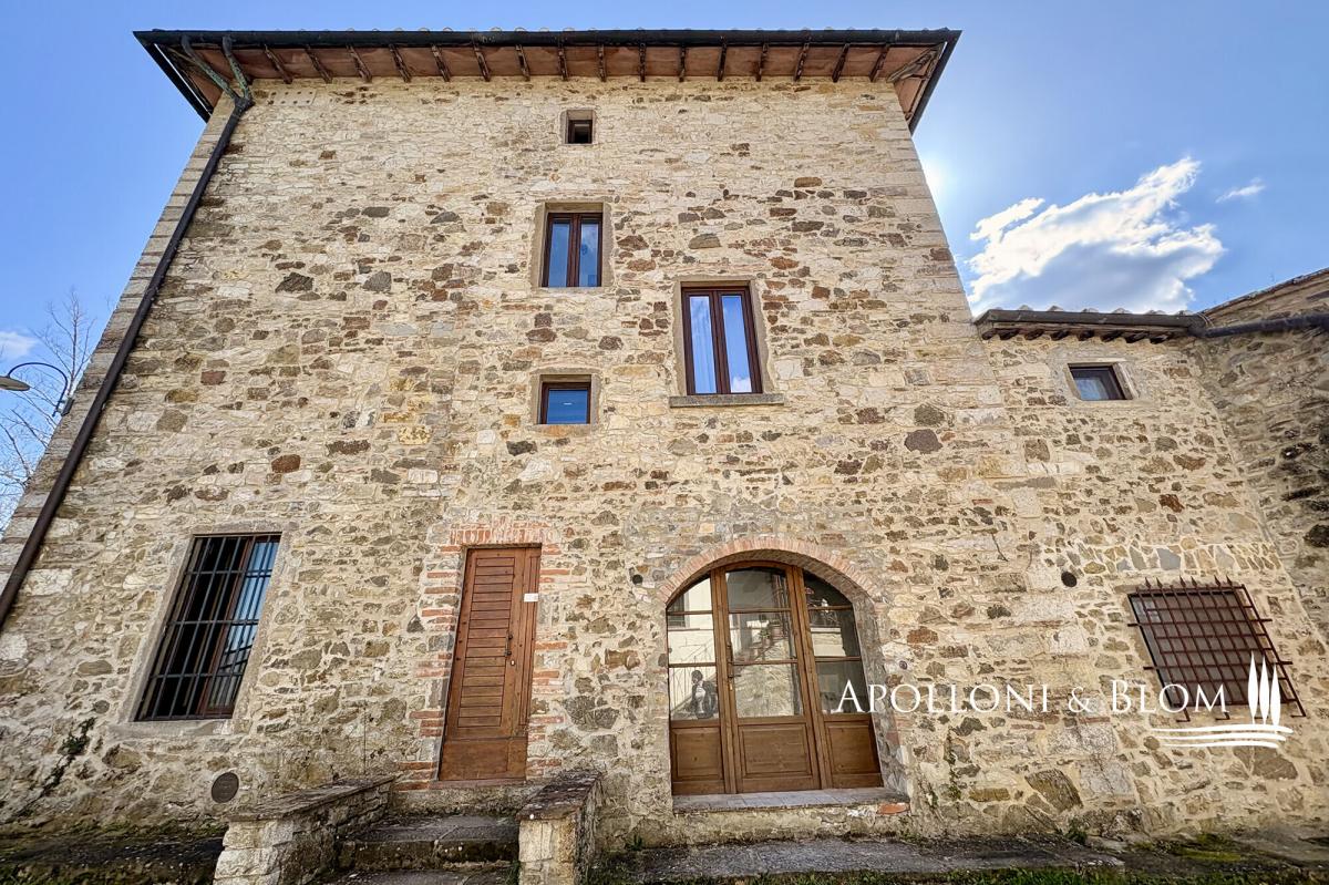 Picture of Apartment For Sale in Radda In Chianti, Tuscany, Italy