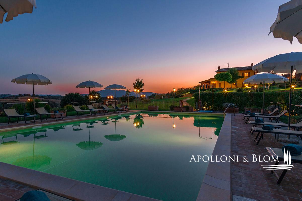 Picture of Villa For Sale in Castiglione Del Lago, Umbria, Italy