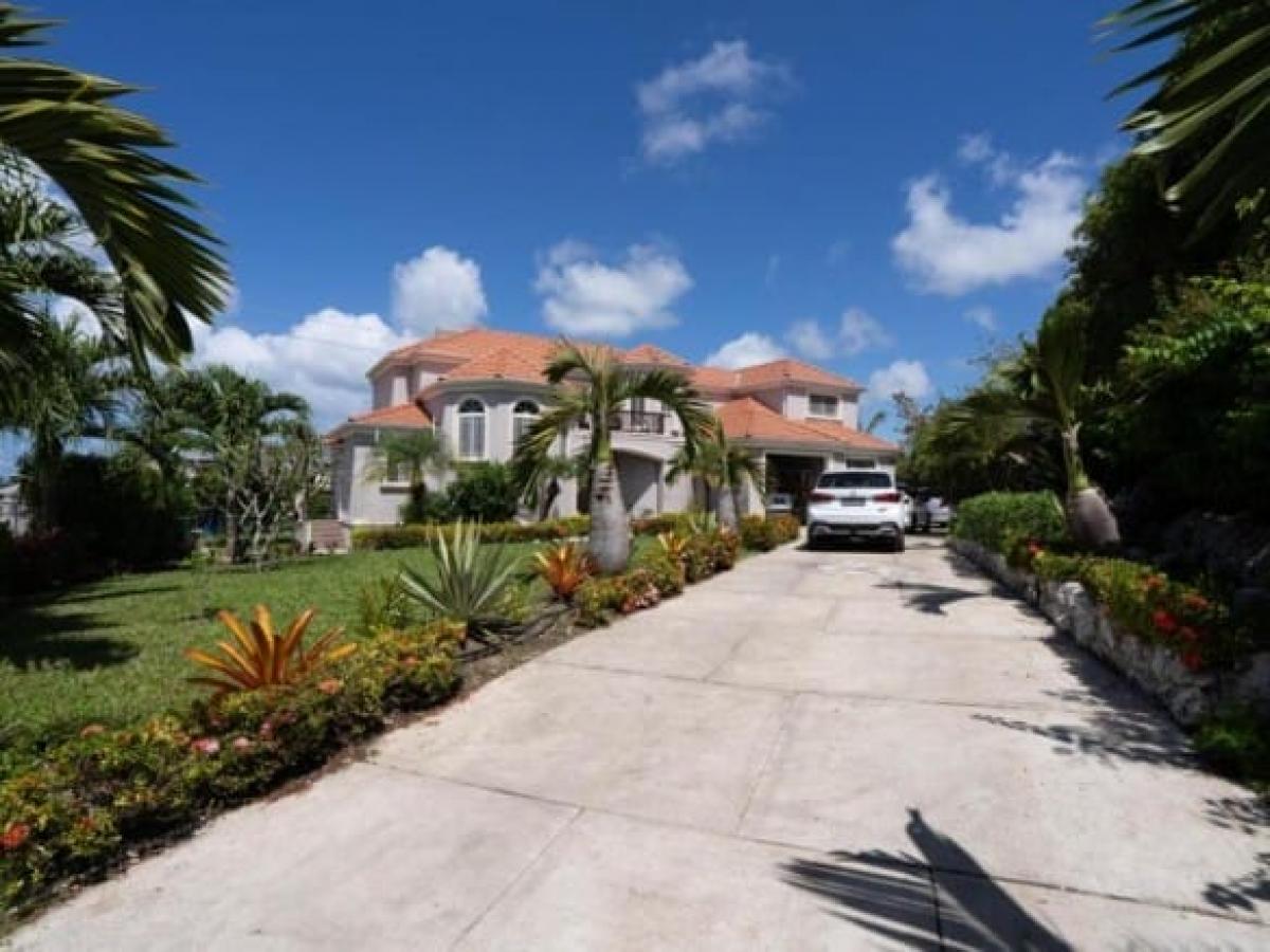 Picture of Villa For Sale in Bridgetown, Saint Michael, Barbados