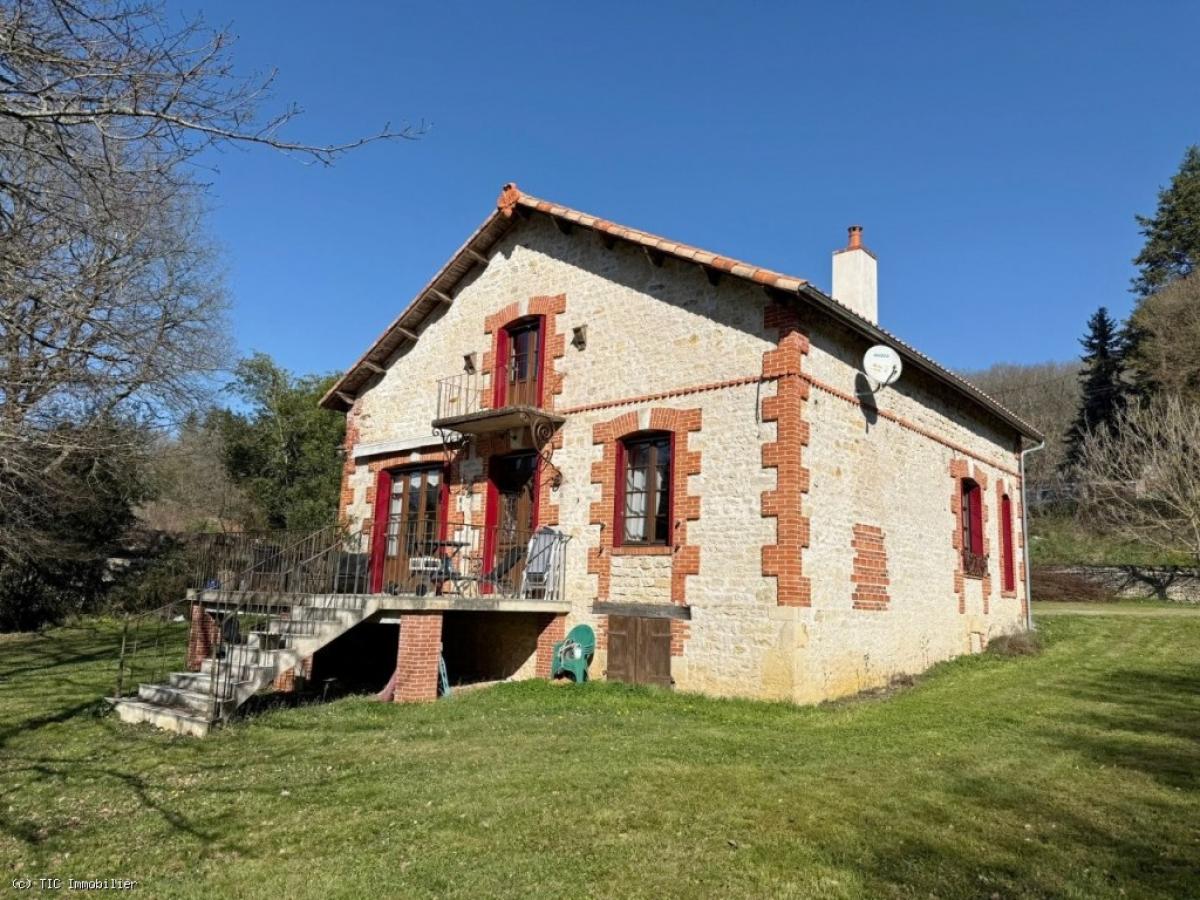 Picture of Home For Sale in Nanteuil En Vallee, Poitou Charentes, France