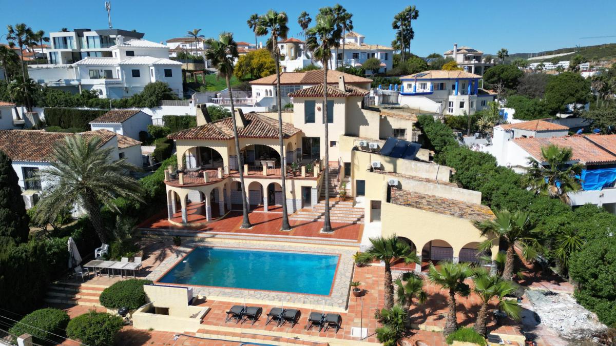 Picture of Villa For Sale in Estepona, Malaga, Spain