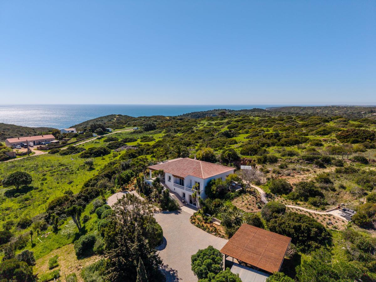 Picture of Villa For Sale in Salema, Algarve, Portugal