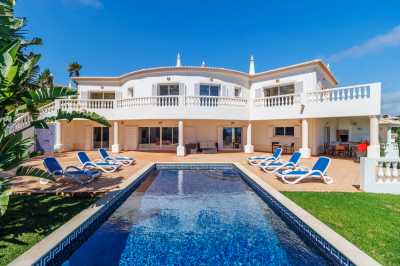 Villa For Sale in Budens, Portugal